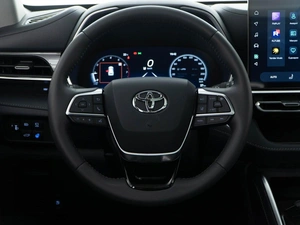 Внедорожник Toyota Highlander 2026 года, 5568888 рублей, Москва