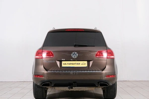 Внедорожник Volkswagen Touareg 2013 года, 1889000 рублей, Красноярск