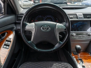 Седан Toyota Camry 2010 года, 1399000 рублей, Саратов