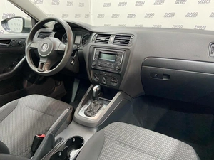 Седан Volkswagen Jetta 2014 года, 940000 рублей, Красноярск