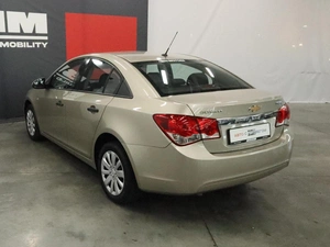 Седан Chevrolet Cruze 2011 года, 990000 рублей, Курск