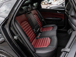 Седан Kia Optima 2018 года, 1875000 рублей, Краснодар