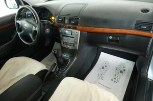 Седан Toyota Avensis 2007 года, 799000 рублей, Омск