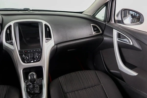 Хетчбэк Opel Astra 2012 года, 629000 рублей, Пермь