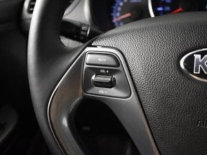 Седан Kia Rio 2015 года, 949900 рублей, Казань