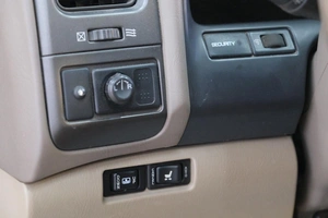 Седан Nissan Maxima 2005 года, 569000 рублей, Омск