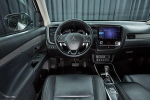 Внедорожник Mitsubishi Outlander 2021 года, 3850000 рублей, Красноярск