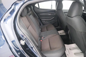 Хетчбэк Mazda 3 2021 года, 2069000 рублей, Красноярск