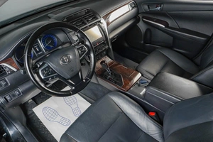 Седан Toyota Camry 2015 года, 1959000 рублей, Тюмень