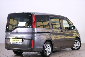 Минивэн Honda Stepwgn 2015 года, 1759000 рублей, Омск