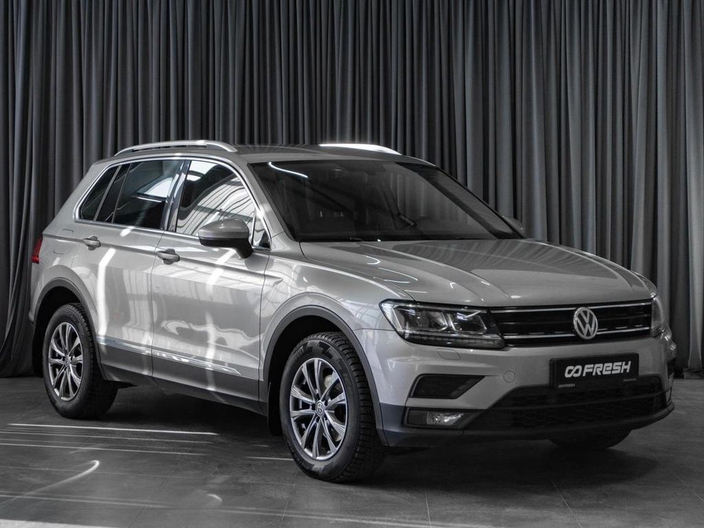 Внедорожник Volkswagen Tiguan 2017 года, 2475000 рублей, Тюмень