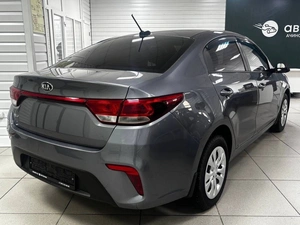 Седан Kia Rio 2018 года, 1249000 рублей, Ачинск