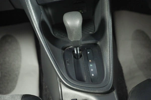 Хетчбэк Toyota Yaris 2021 года, 1059000 рублей, Новосибирск