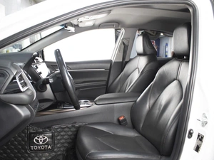 Седан Toyota Camry 2018 года, 2870000 рублей, Омск