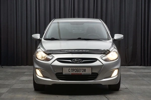 Хетчбэк Hyundai Solaris 2012 года, 897000 рублей, Красноярск