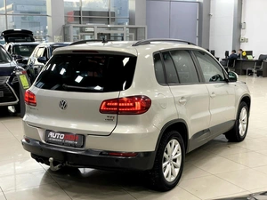 Внедорожник Volkswagen Tiguan 2016 года, 997000 рублей, Солонцы