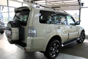 Внедорожник Mitsubishi Pajero 2011 года, 2780000 рублей, Красноярск