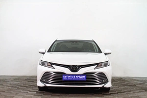Седан Toyota Camry 2019 года, 3099000 рублей, Сургут