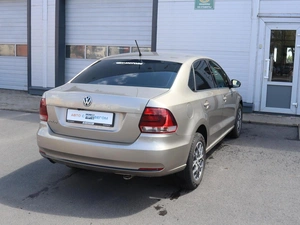 Седан Volkswagen Polo 2016 года, 970000 рублей, Железногорск
