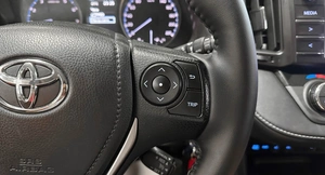 Внедорожник Toyota RAV4 2016 года, 2457000 рублей, Красноярск