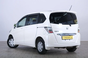 Минивэн Honda Freed 2011 года, 1239000 рублей, Омск