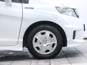 Минивэн Honda Freed 2013 года, 1249000 рублей, Красноярск