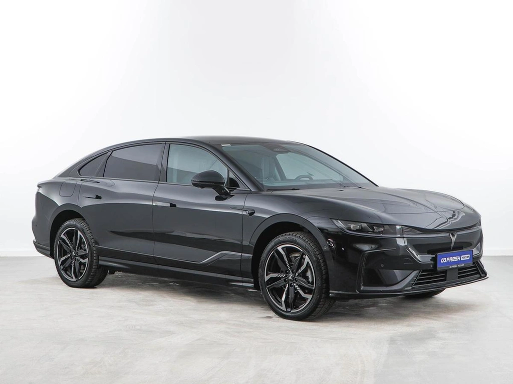 Седан Voyah Passion 2023 года, 3949050 рублей, Москва