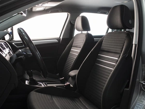Хетчбэк Volkswagen Golf 2014 года, 1330000 рублей, Омск