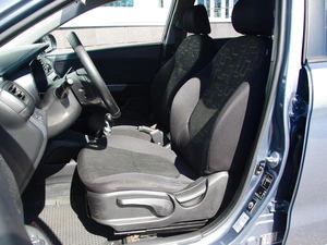 Седан Kia Rio 2012 года, 750000 рублей, Владимир