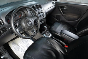 Седан Volkswagen Polo 2012 года, 699000 рублей, Тюмень