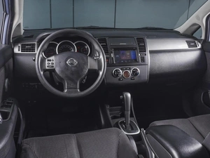 Хетчбэк Nissan Tiida 2012 года, 919000 рублей, Ростов-на-Дону