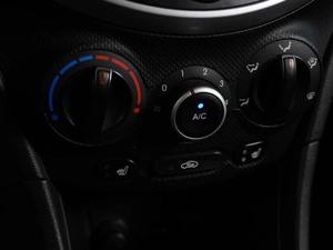 Хетчбэк Hyundai Solaris 2012 года, 789000 рублей, Воронеж