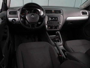 Седан Volkswagen Jetta 2018 года, 1378000 рублей, Воронеж