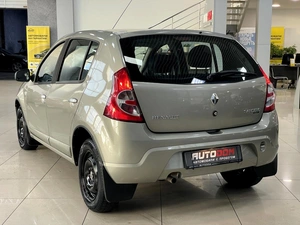 Хетчбэк Renault Sandero 2011 года, 697000 рублей, Солонцы