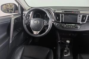 Внедорожник Toyota RAV4 2017 года, 2939000 рублей, Пермь