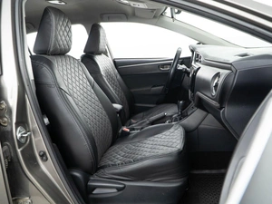 Седан Toyota Corolla 2018 года, 1549046 рублей, Москва
