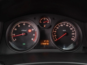 Седан Opel Astra 2013 года, 624000 рублей, Воронеж