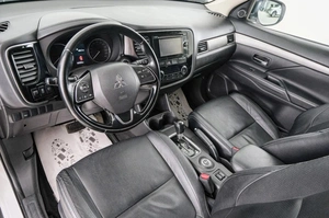 Внедорожник Mitsubishi Outlander 2015 года, 1749000 рублей, Красноярск