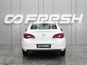 Седан Opel Astra 2014 года, 924000 рублей, Воронеж