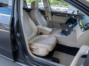 Седан Volkswagen Passat 2012 года, 950000 рублей, Волгоград