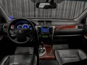 Седан Toyota Camry 2013 года, 1379000 рублей, Красноярск
