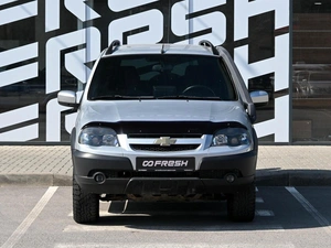 Внедорожник Chevrolet Niva 2017 года, 900000 рублей, Волгоград