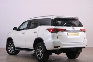 Внедорожник Toyota Fortuner 2019 года, 4299000 рублей, Омск