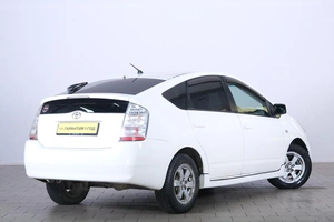 Лифтбек Toyota Prius 2008 года, 489000 рублей, Омск