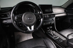 Седан Kia K5 2015 года, 1409000 рублей, Сургут