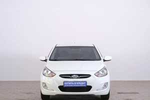 Седан Hyundai Solaris 2013 года, 849000 рублей, Омск