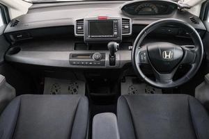 Минивэн Honda Freed 2009 года, 899000 рублей, Красноярск