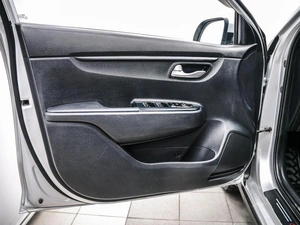 Хетчбэк Kia Rio X-Line 2019 года, 1400000 рублей, Красноярск