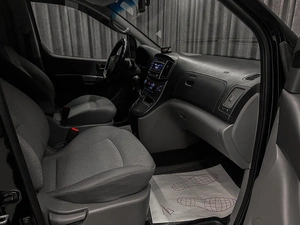 Минивэн Hyundai H-1 2021 года, 2970000 рублей, Красноярск