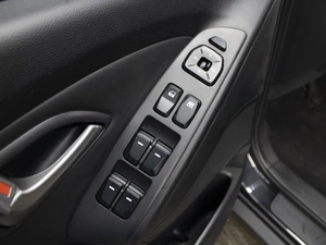 Внедорожник Hyundai ix35 2010 года, 1180000 рублей, Омск